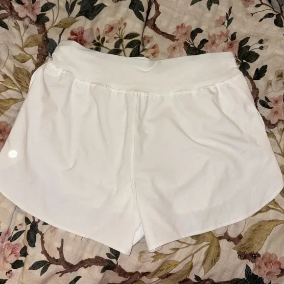 Fast and Free High-Rise Classic-Fit Split Short 3" White - Picture 5 of 8